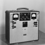 a black and white photo of a machine